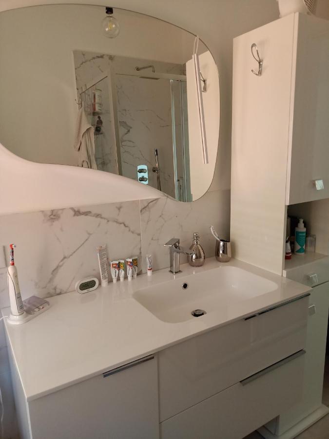 B&B La Piazzetta Vado Ligure Exterior foto